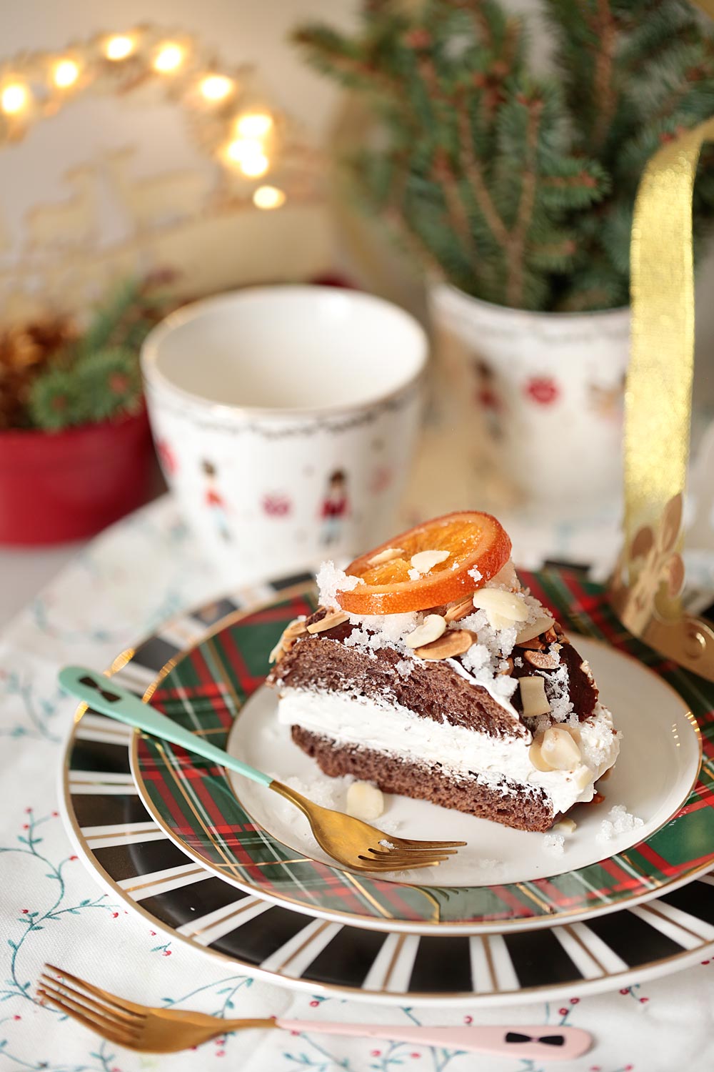 Roscón de Reyes de chocolate y nata